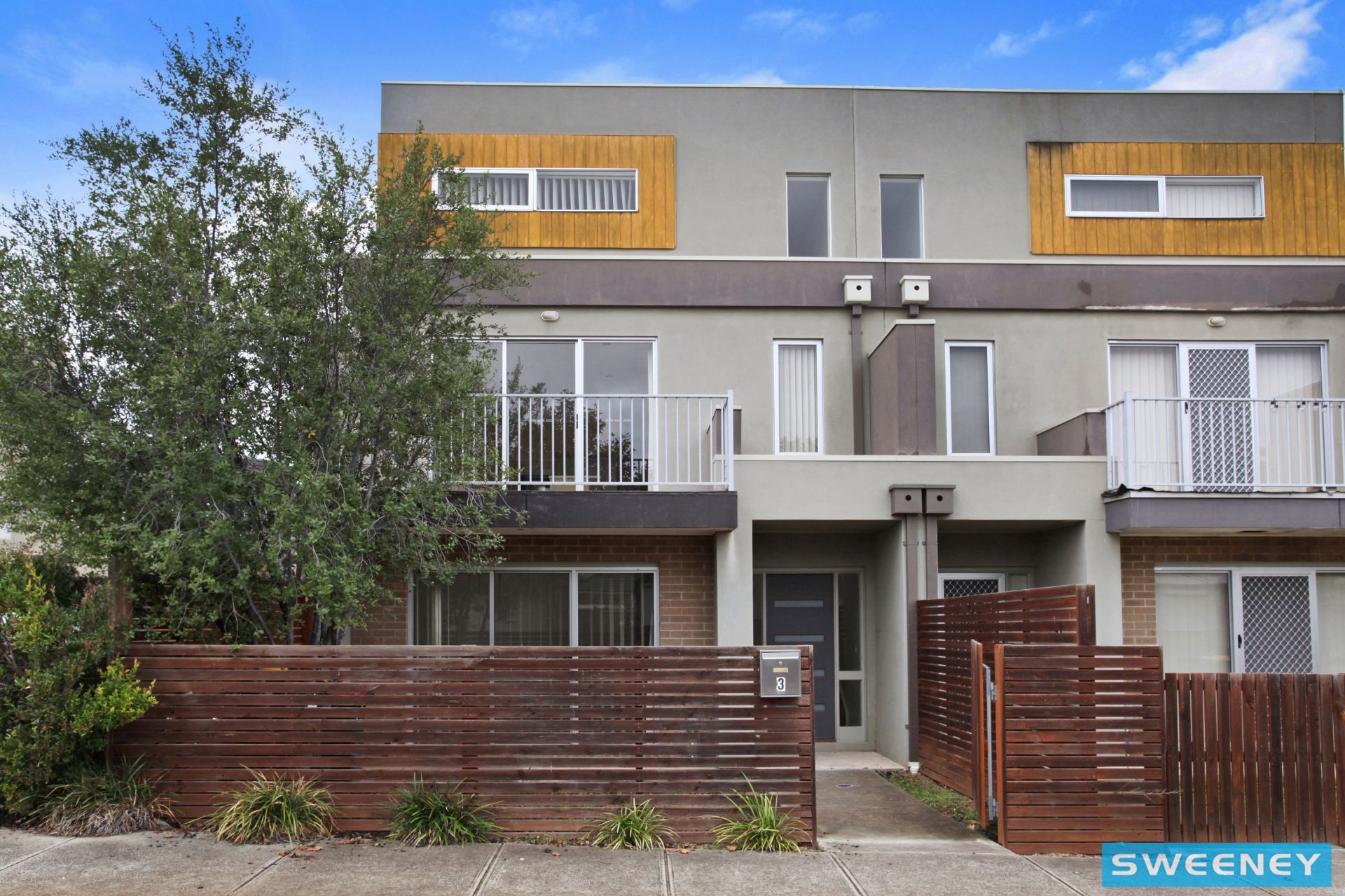 3/5-9 Strathvea Lane, Caroline Springs - Thumbnail 2