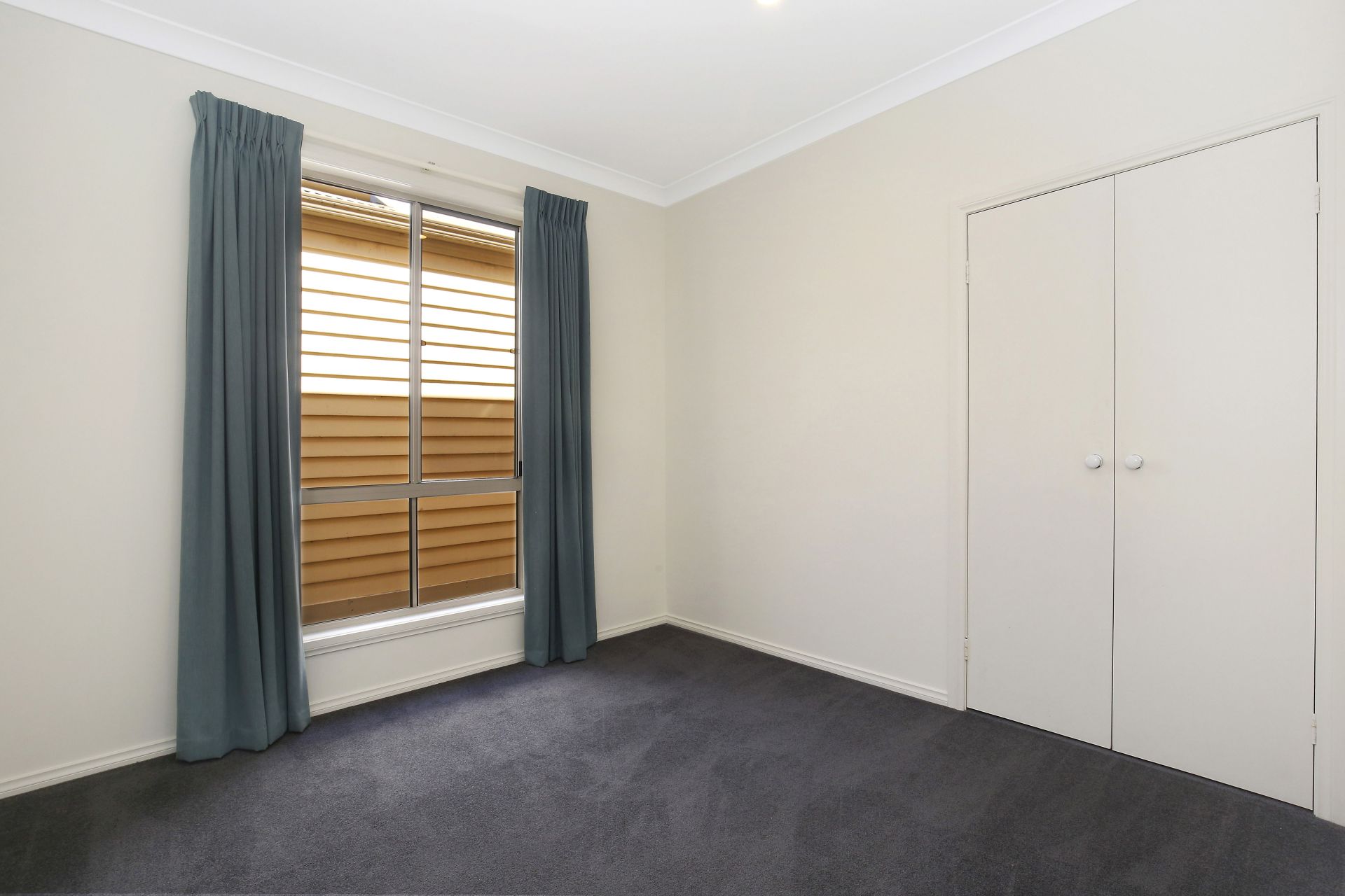 Inviting Lifestyle At Thornbury's Heart!
