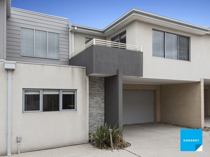 7/10-12 Kooyong Way, Caroline Springs - Thumbnail 2