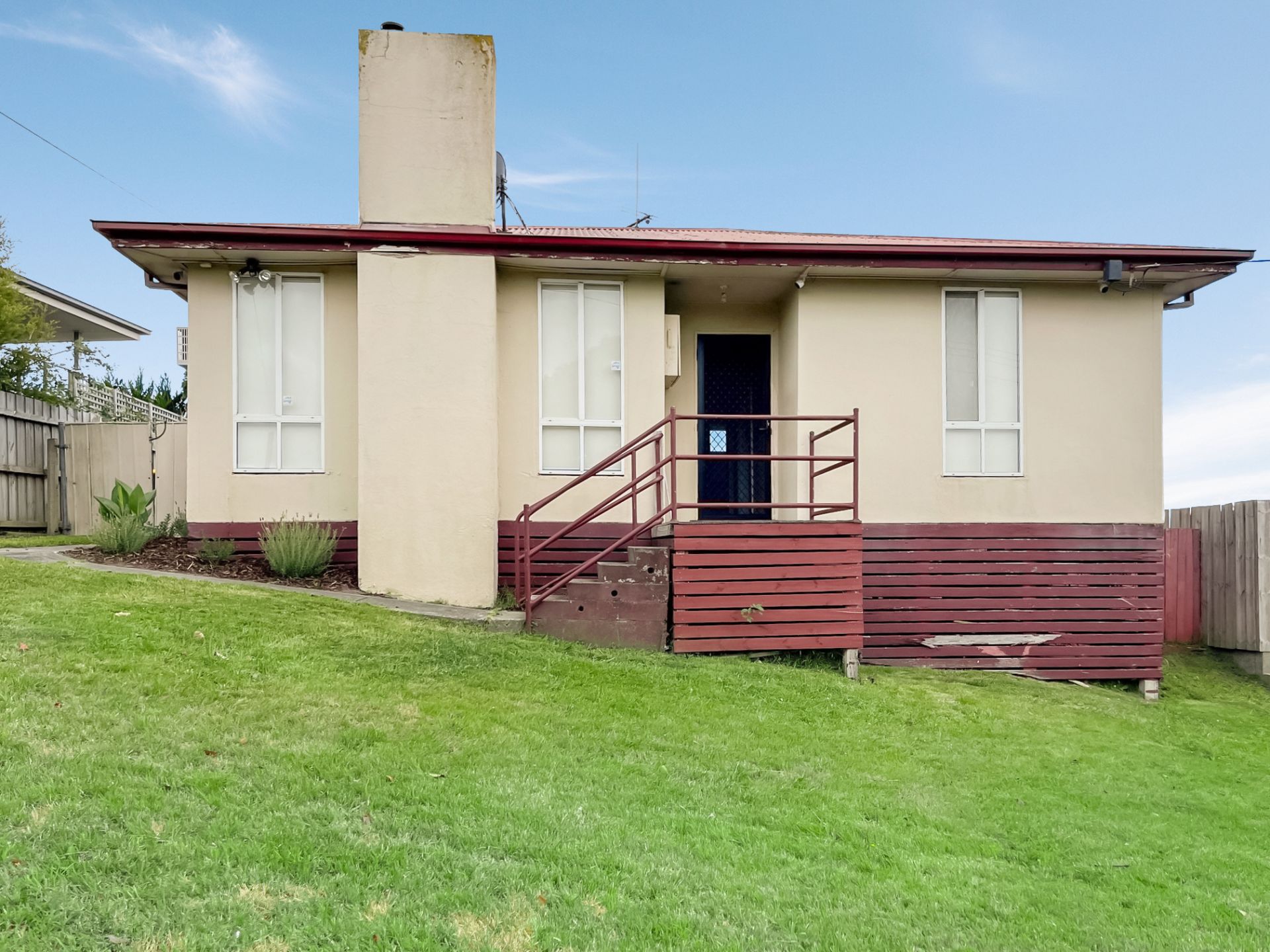 24 Tobruk Street, Morwell VIC