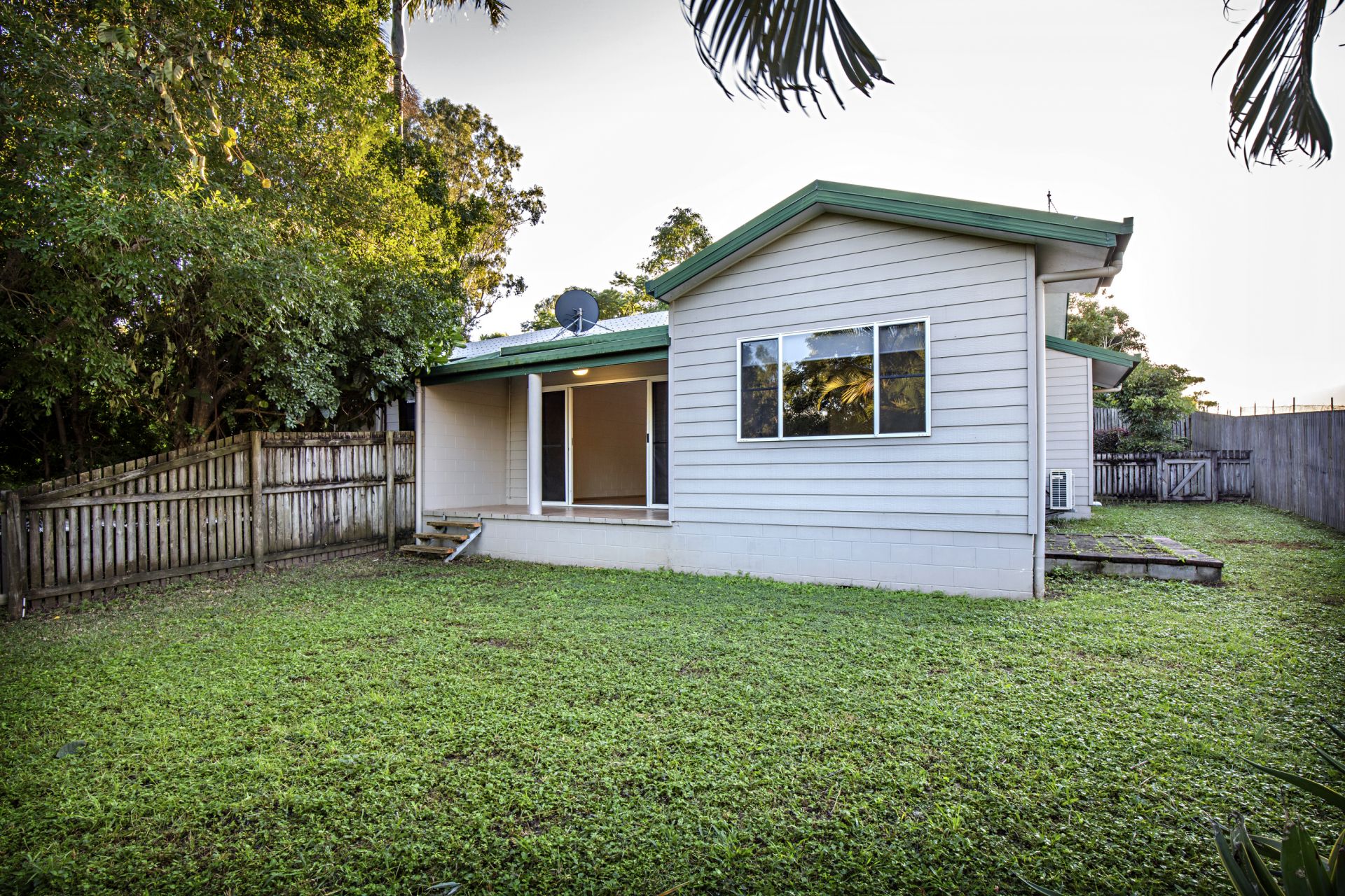 1/7 MacArthur Drive, Cannonvale Taylors Property Specialists