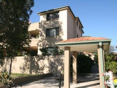 Updated two bedroom with LUG 