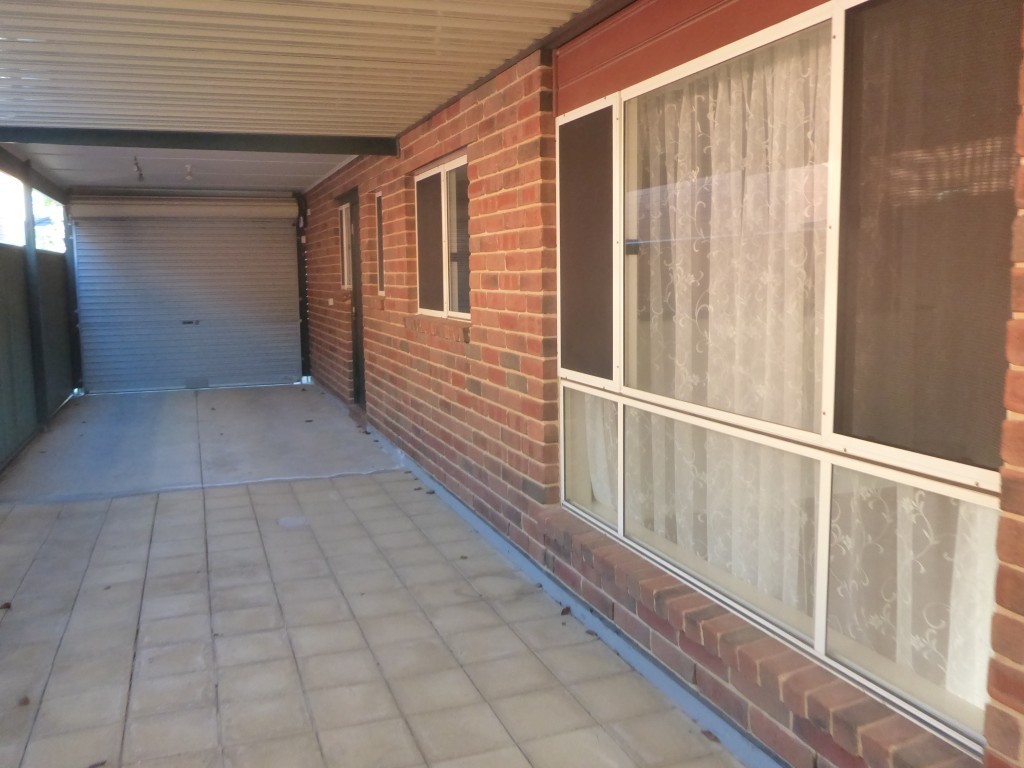 22  Innes Crt Mawson Lakes 5095