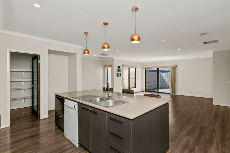 2 Paxton Street, Craigieburn