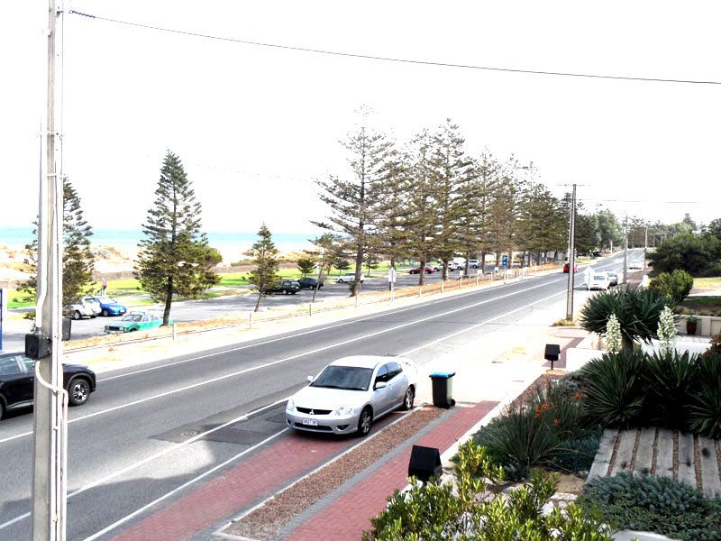 6/1 Esplanade Semaphore South 5019