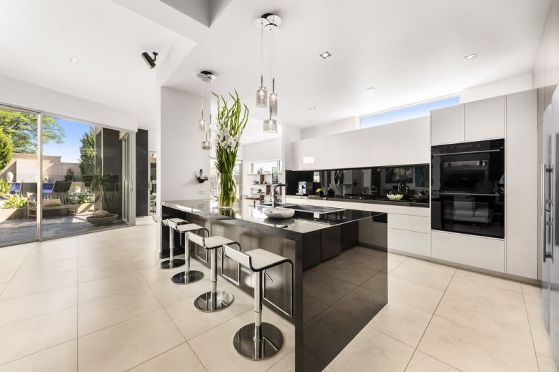 10 Fowler Street, Box Hill South - Thumbnail 3