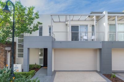 Bella Vista 36 Waterstone Crescent