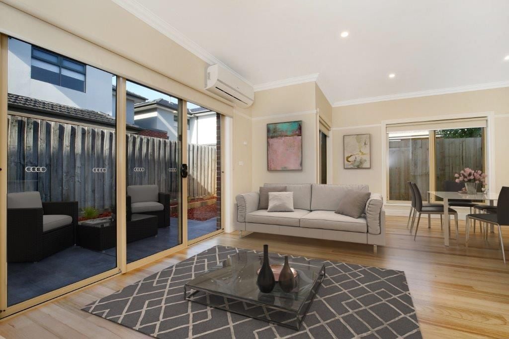 NEW TOWNHOUSE IN PERFECT LOCATION