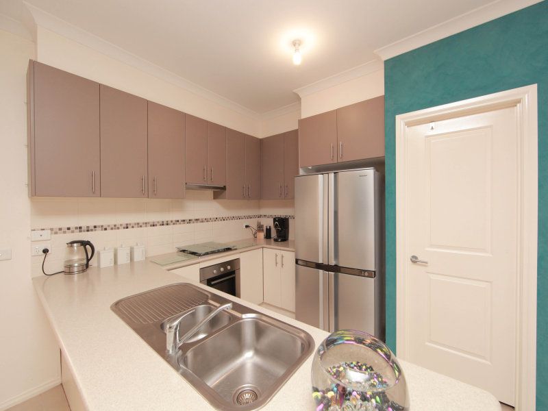 15 Pipit Circuit SOUTH MORANG, South Morang - Thumbnail 7