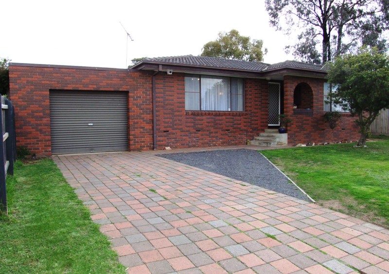 9 Davies Street, Bacchus Marsh - Thumbnail 2