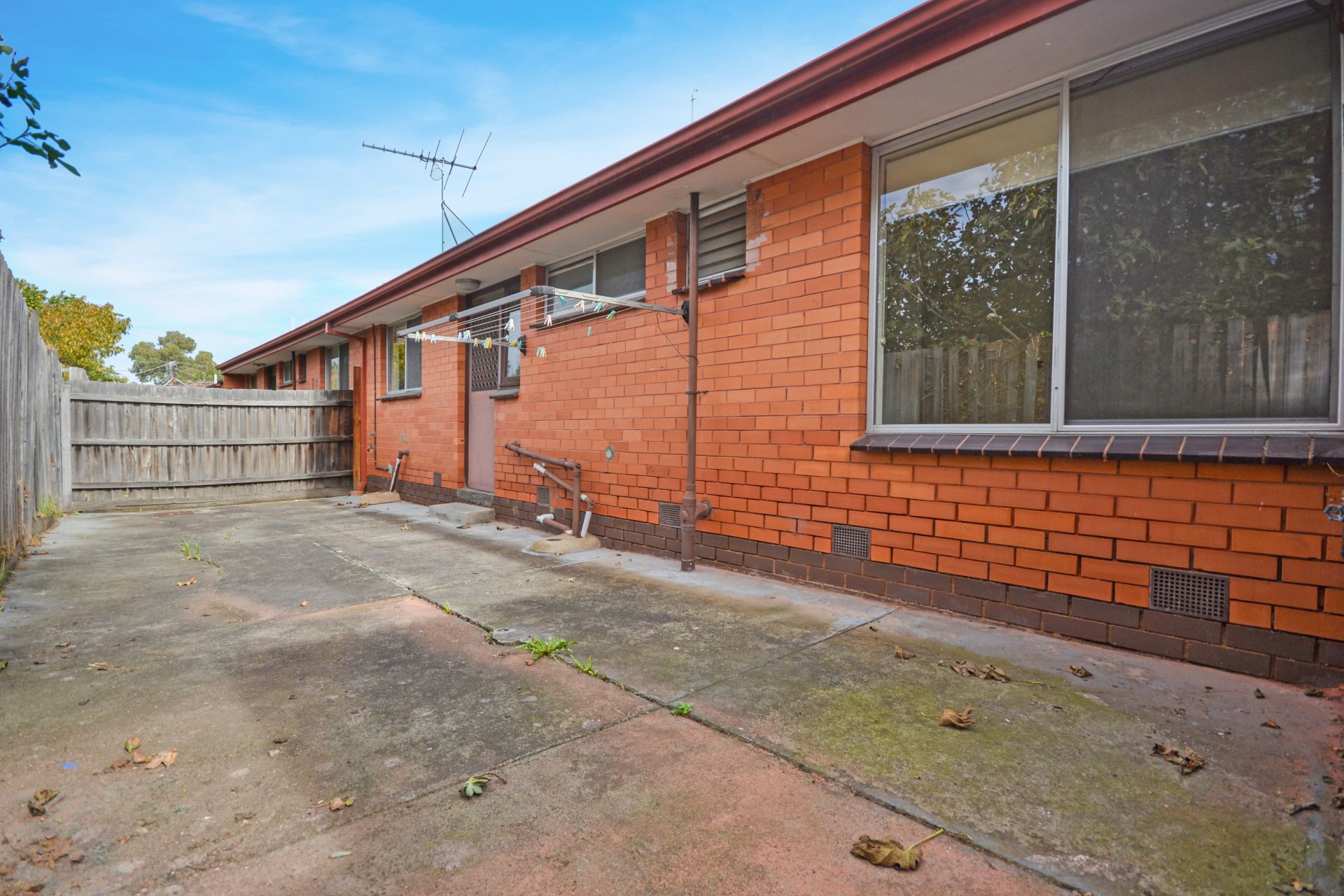 COVENIENT, AFFORDABLE AND LOTS OF SPACE
