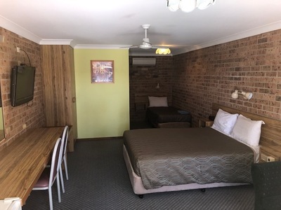 MOTEL LEASEHOLD FOR SALE - GREAT STARTER - STRONG NORTH-WEST RURAL TOWN