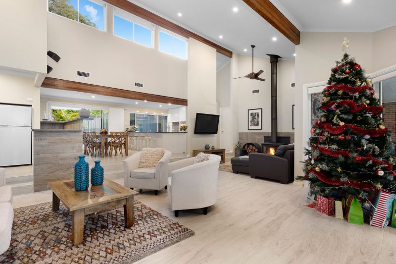 Real Estate For Sale 7 Grovelake Close Eleebana , NSW