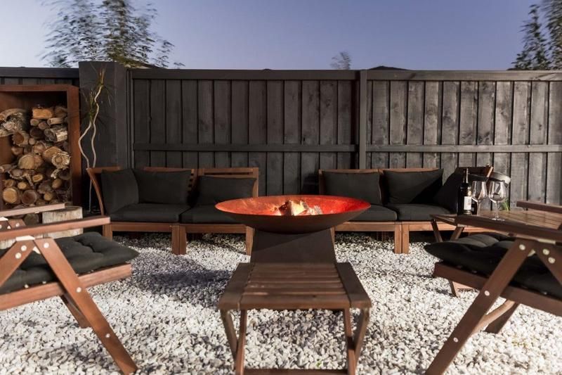 Colebee 6 Summerland Crescent