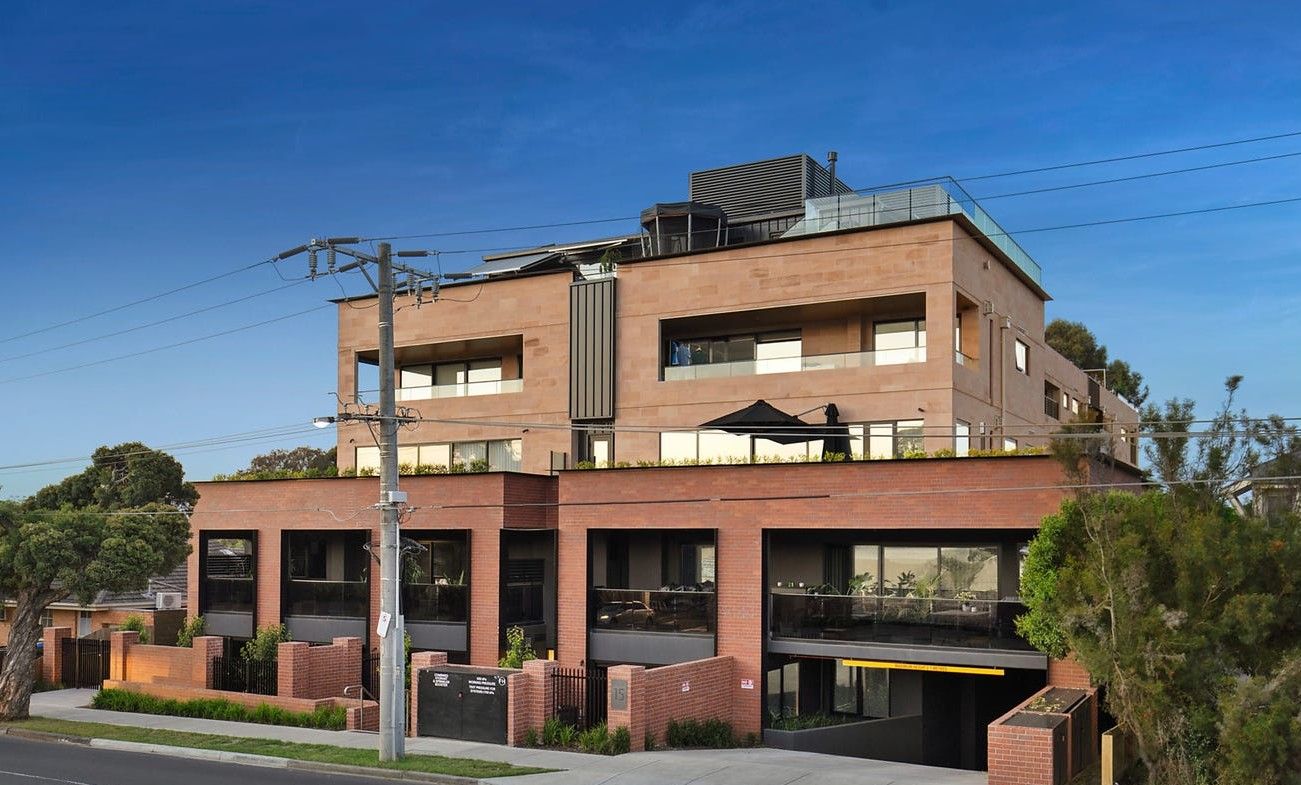 Luxurious Ground Floor Apartment!