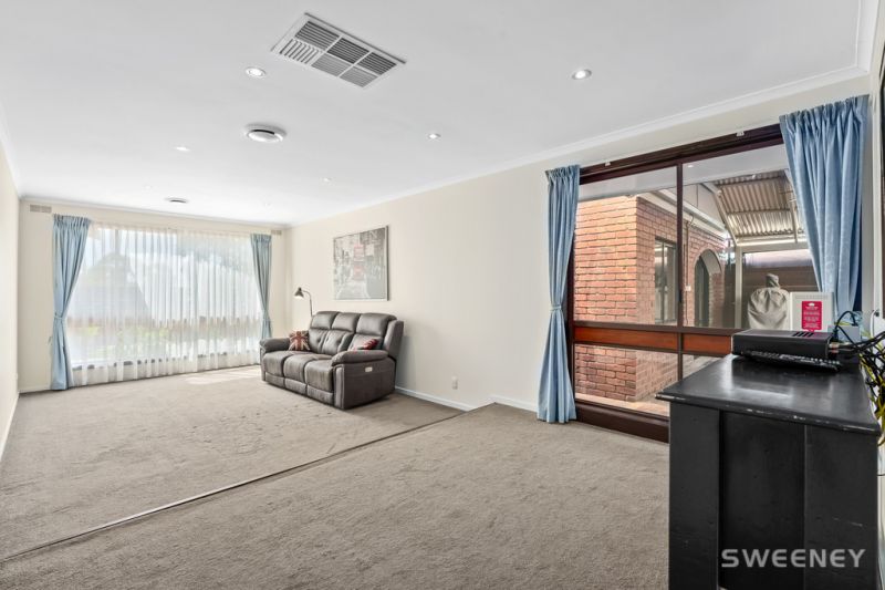 22 Polly Woodside Drive, Altona Meadows - Thumbnail 7