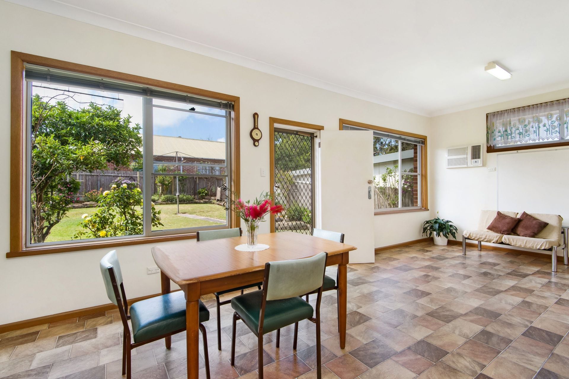 23 Warrina Road, CARINGBAH SOUTH, Caringbah South - Thumbnail 5