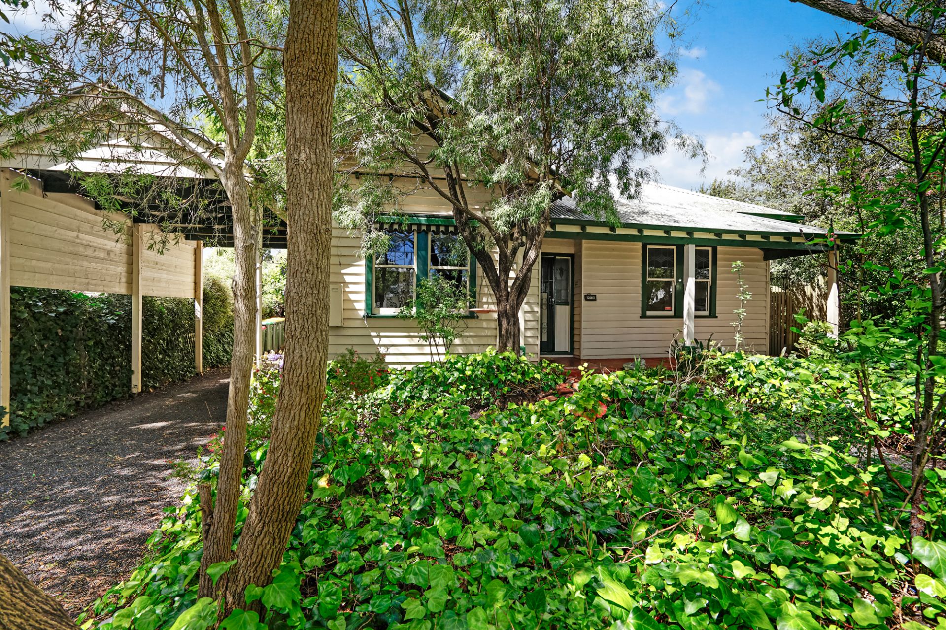 719 Laurie Street, Mount Pleasant, Mount Pleasant - Thumbnail 4