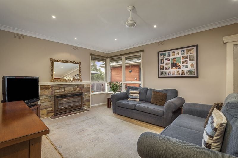 4 Adina Street, Blackburn North - Thumbnail 2