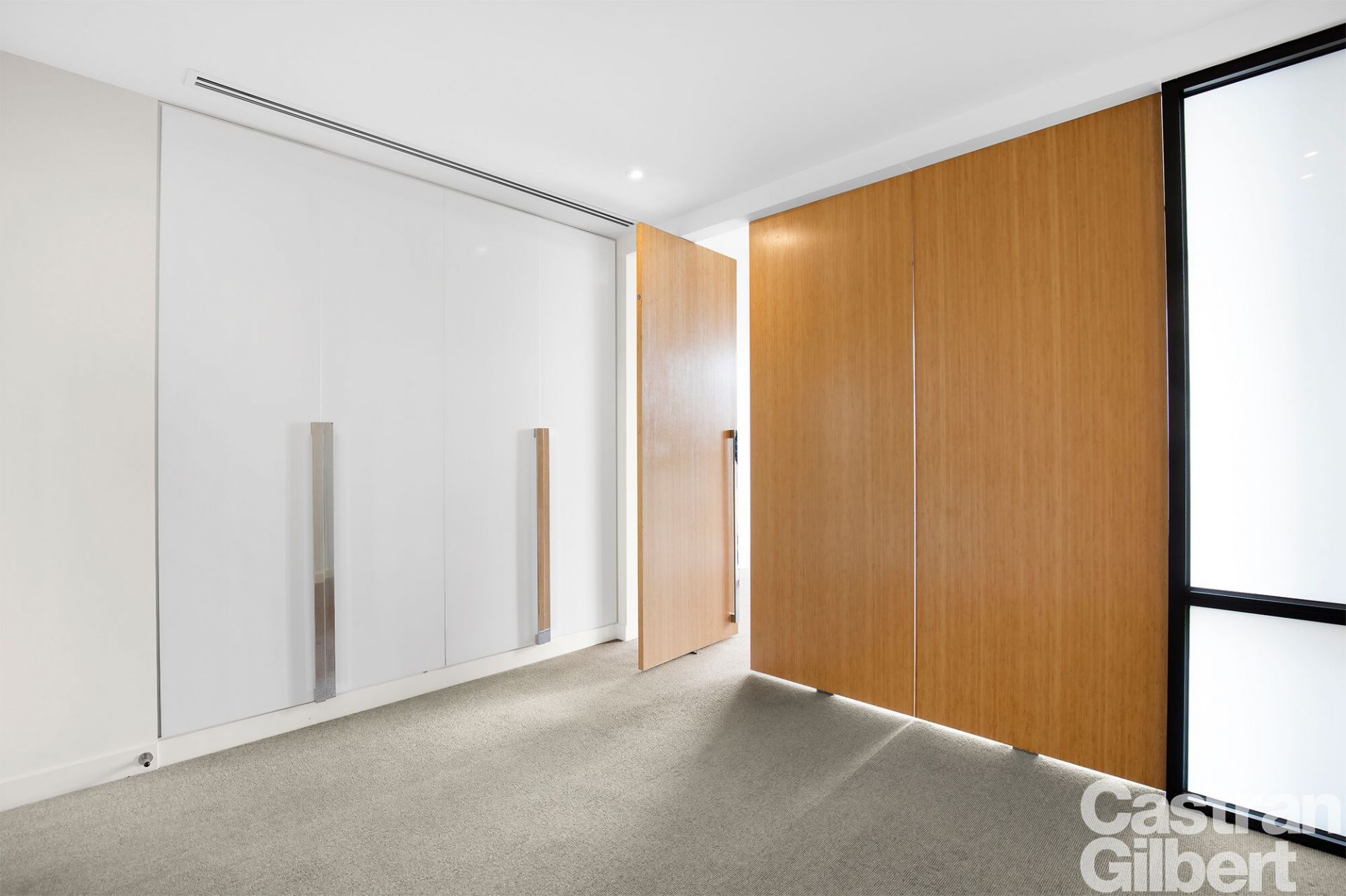 606/1 Clara Street, South Yarra - Thumbnail 5