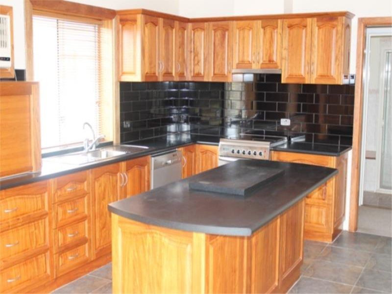 9 Fensom Crescent MILLICENT SA, Millicent - Thumbnail 5