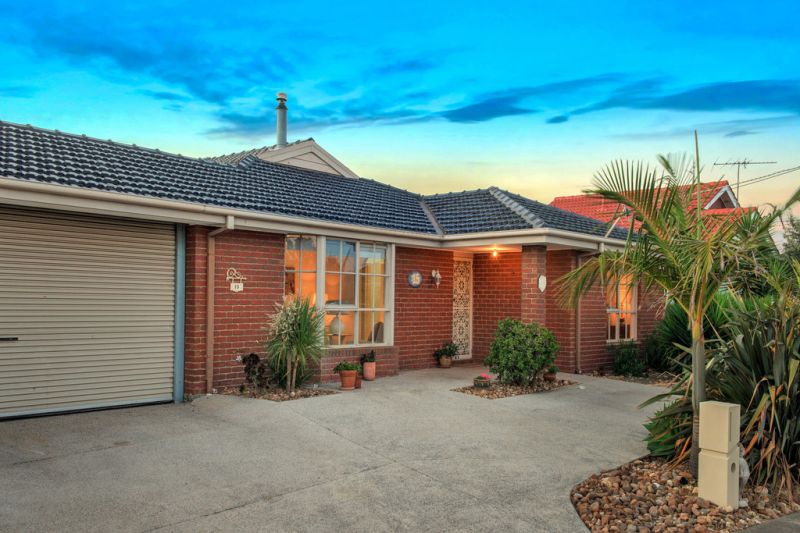 15 Tatman Drive, Altona Meadows - Thumbnail 3