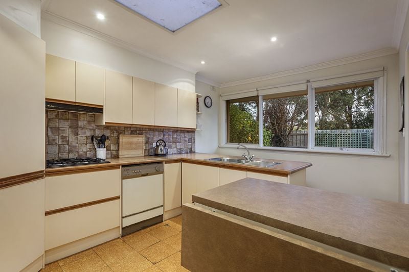 4 Adina Street, Blackburn North - Thumbnail 3