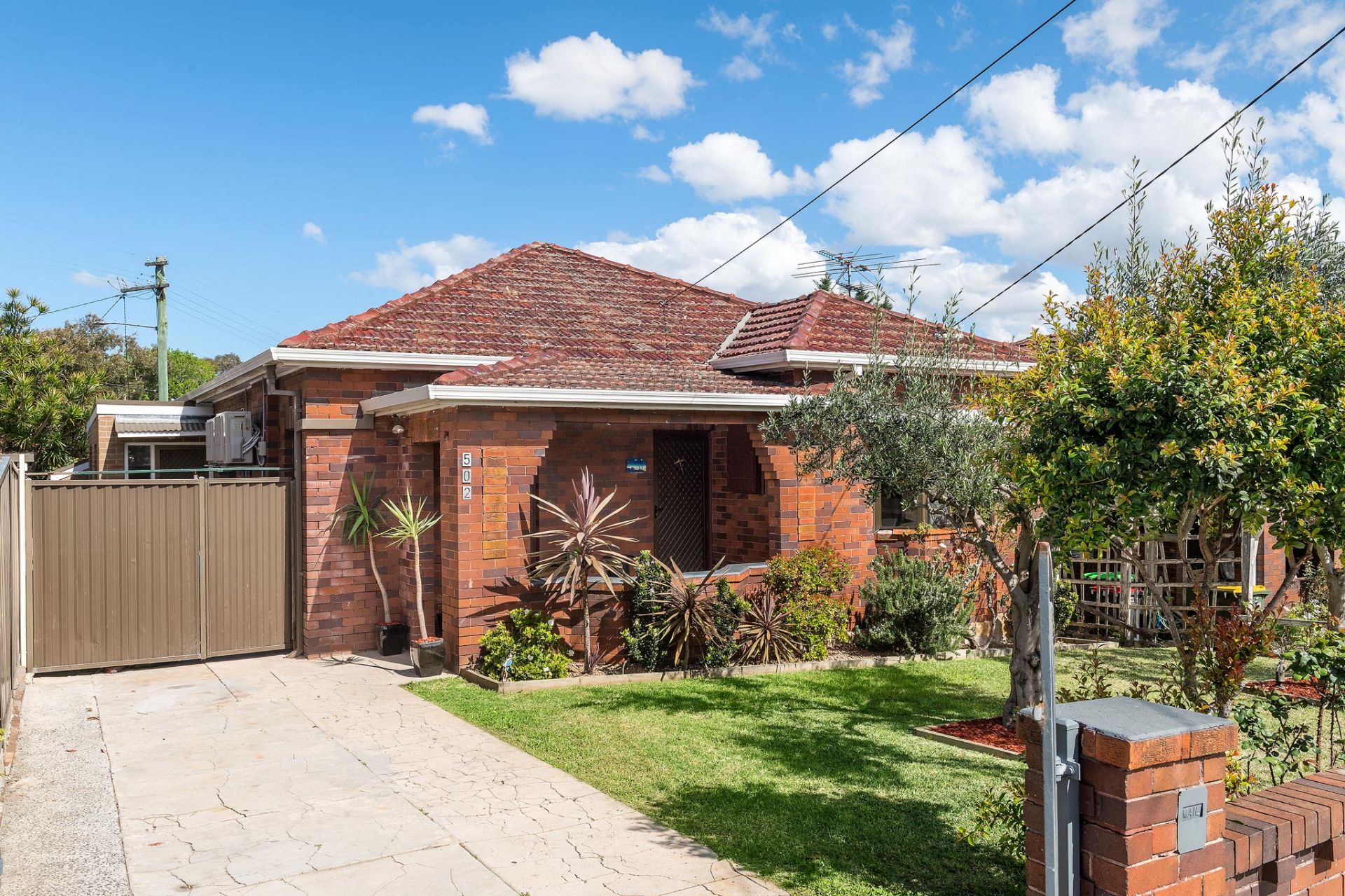 Sold - A Full Brick Family Favourite with Instant Appeal