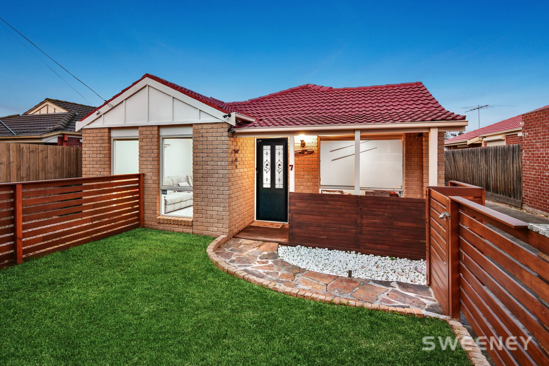 7 Linden Street, Altona Meadows - Thumbnail 2