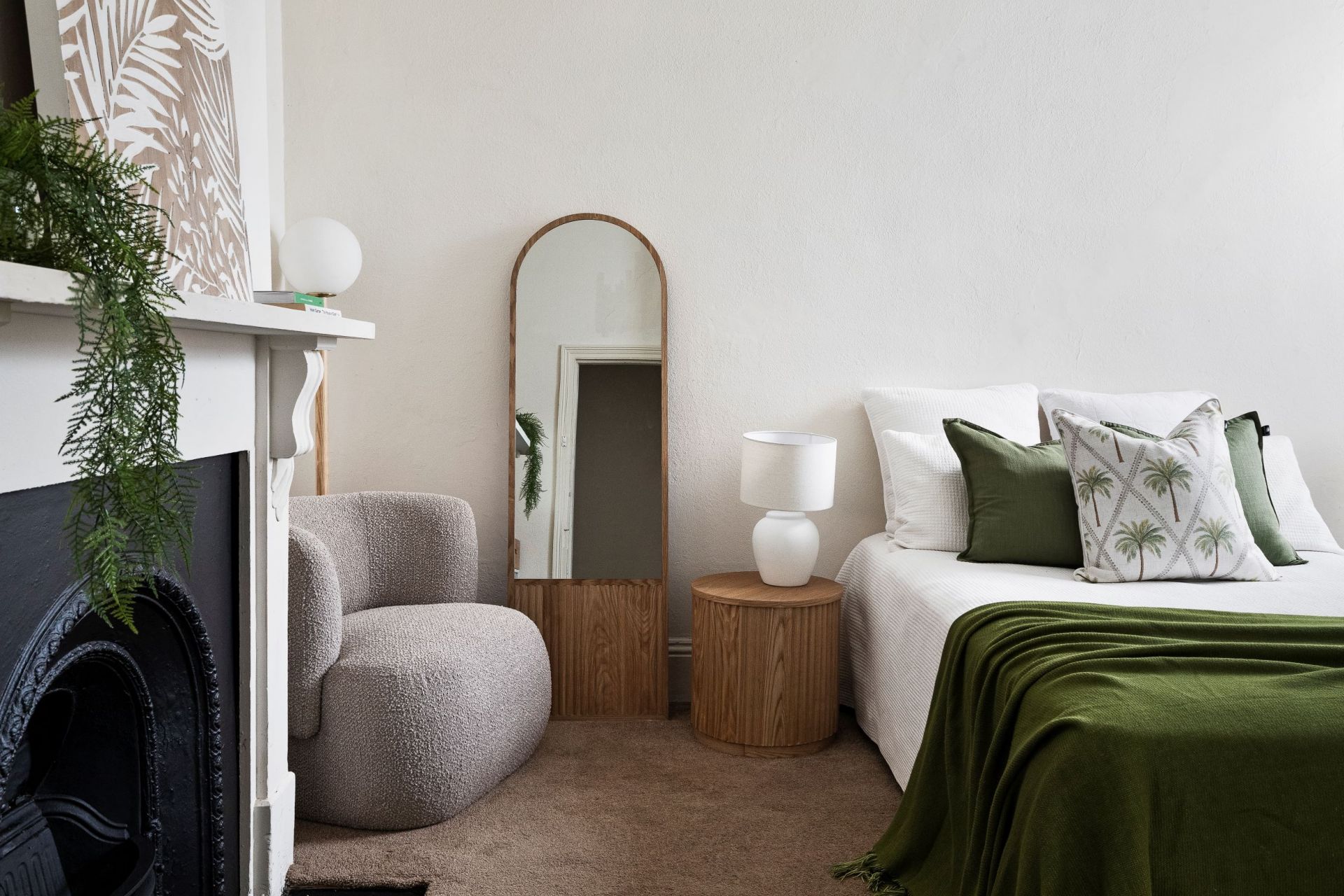Victorian Terrace Is Located In The Heart Of Brunswick!