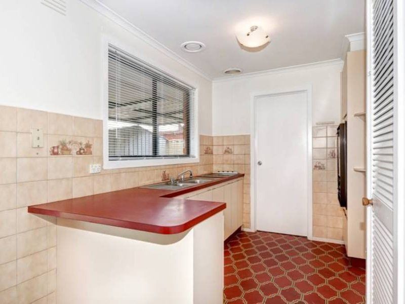 24 Edwards Drive, Altona Meadows - Thumbnail 5