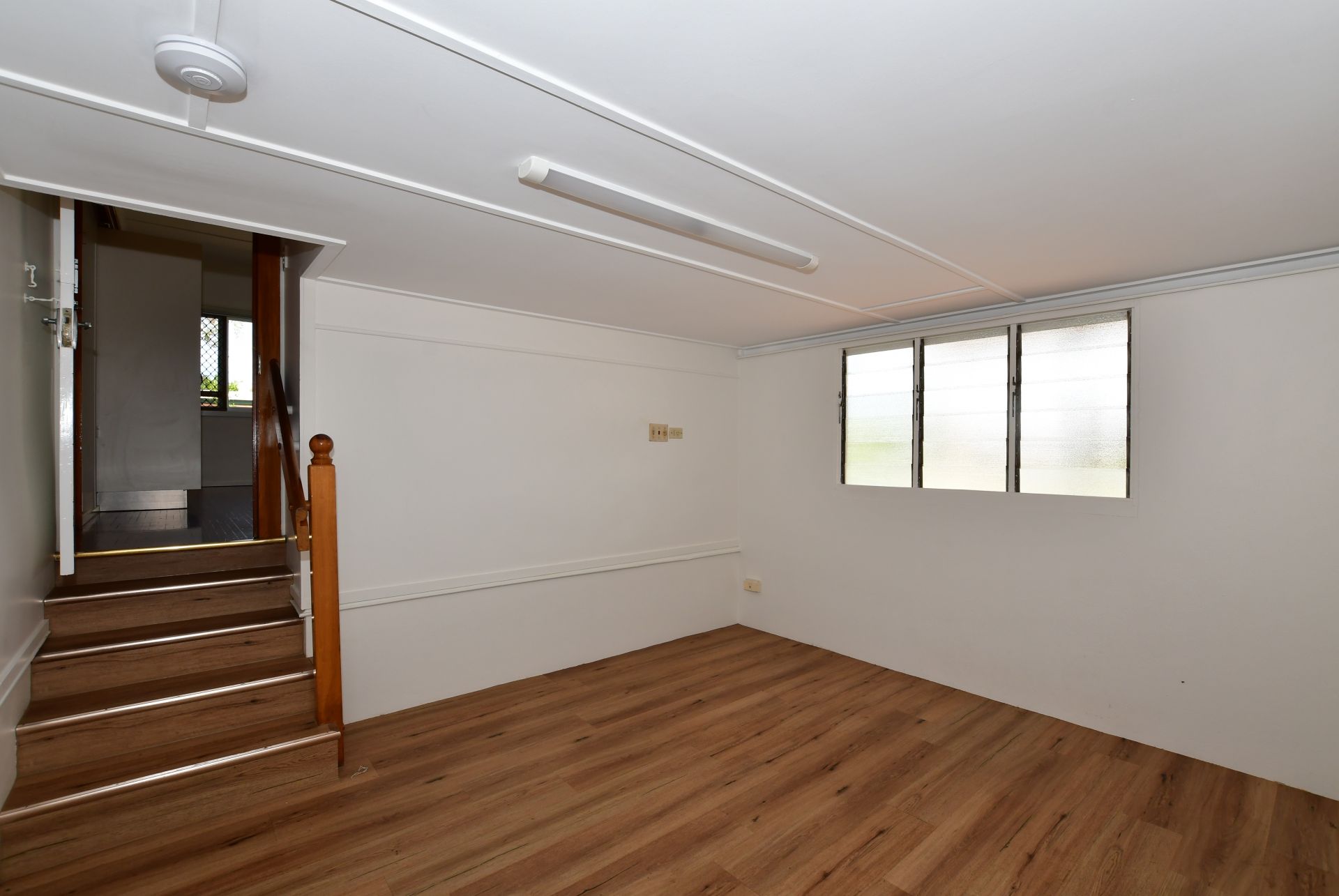 33 Wainwright Street, SVENSSON HEIGHTS Four Walls Realty