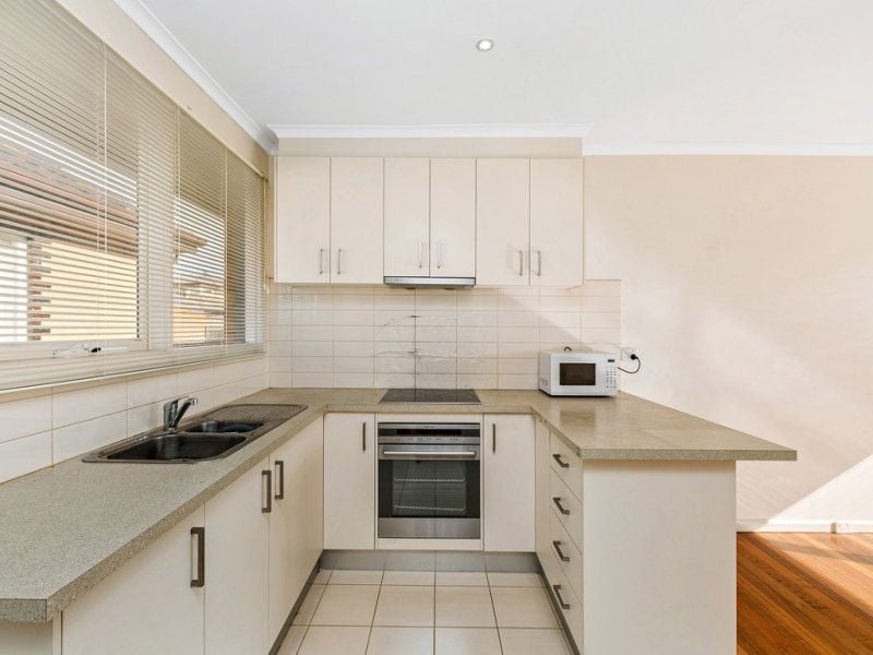 2/47 Curlew Avenue, Altona - Thumbnail 2