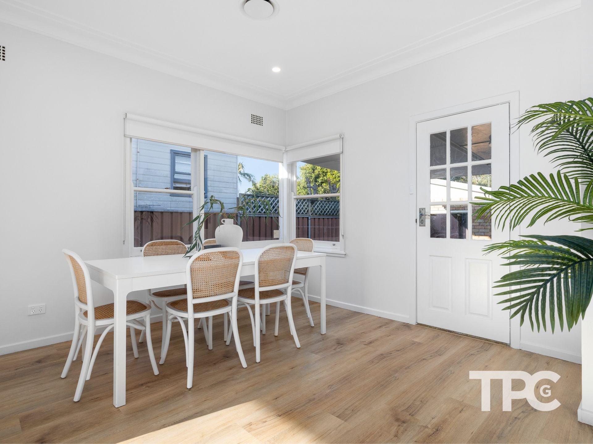 20 Huntingdale Avenue Miranda NSW, Miranda - Thumbnail 3