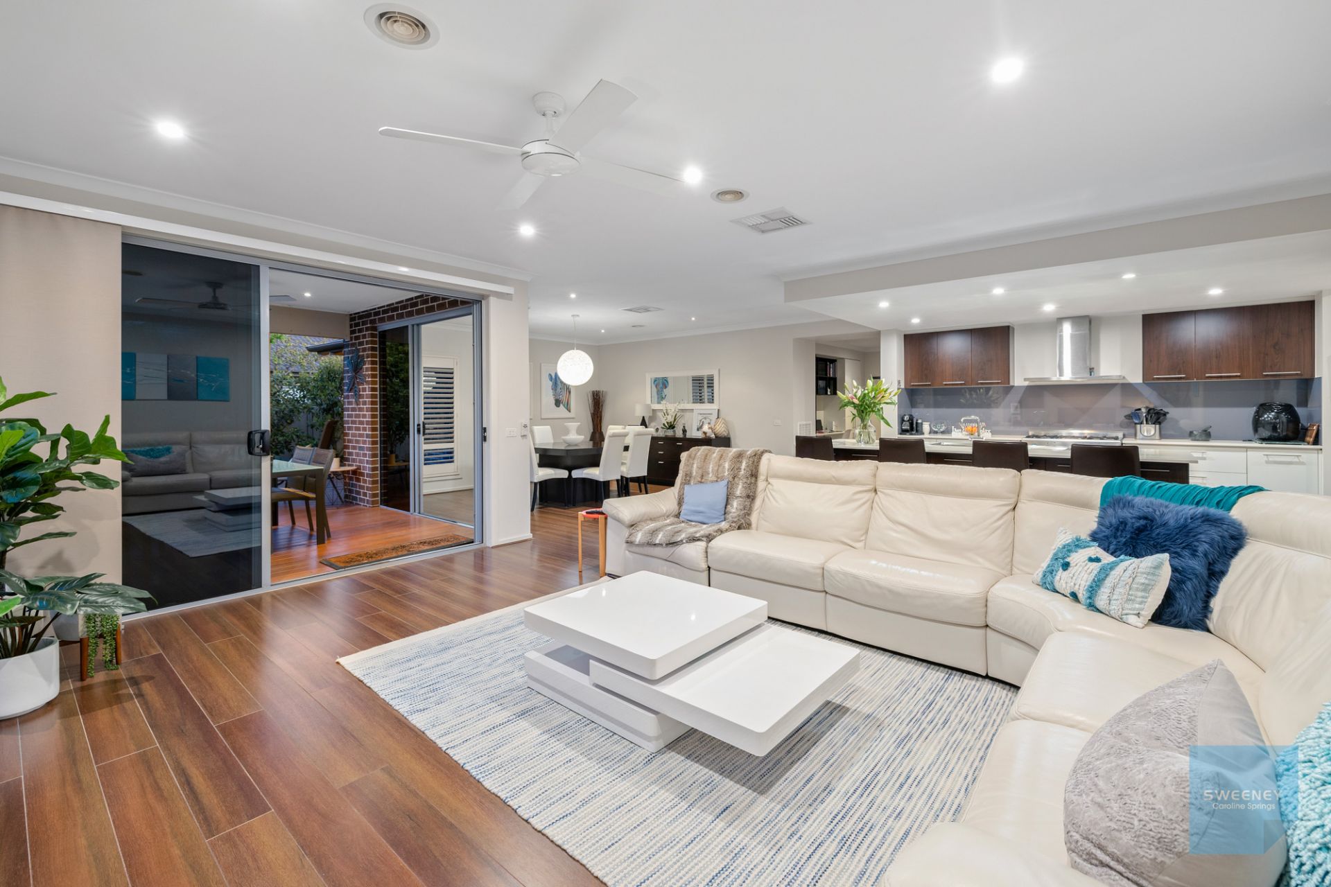 61 Lawson Way, Caroline Springs - Thumbnail 8