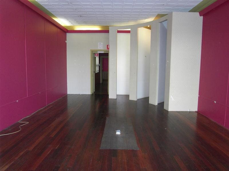 PROMINENT RETAIL WITH DWELLING