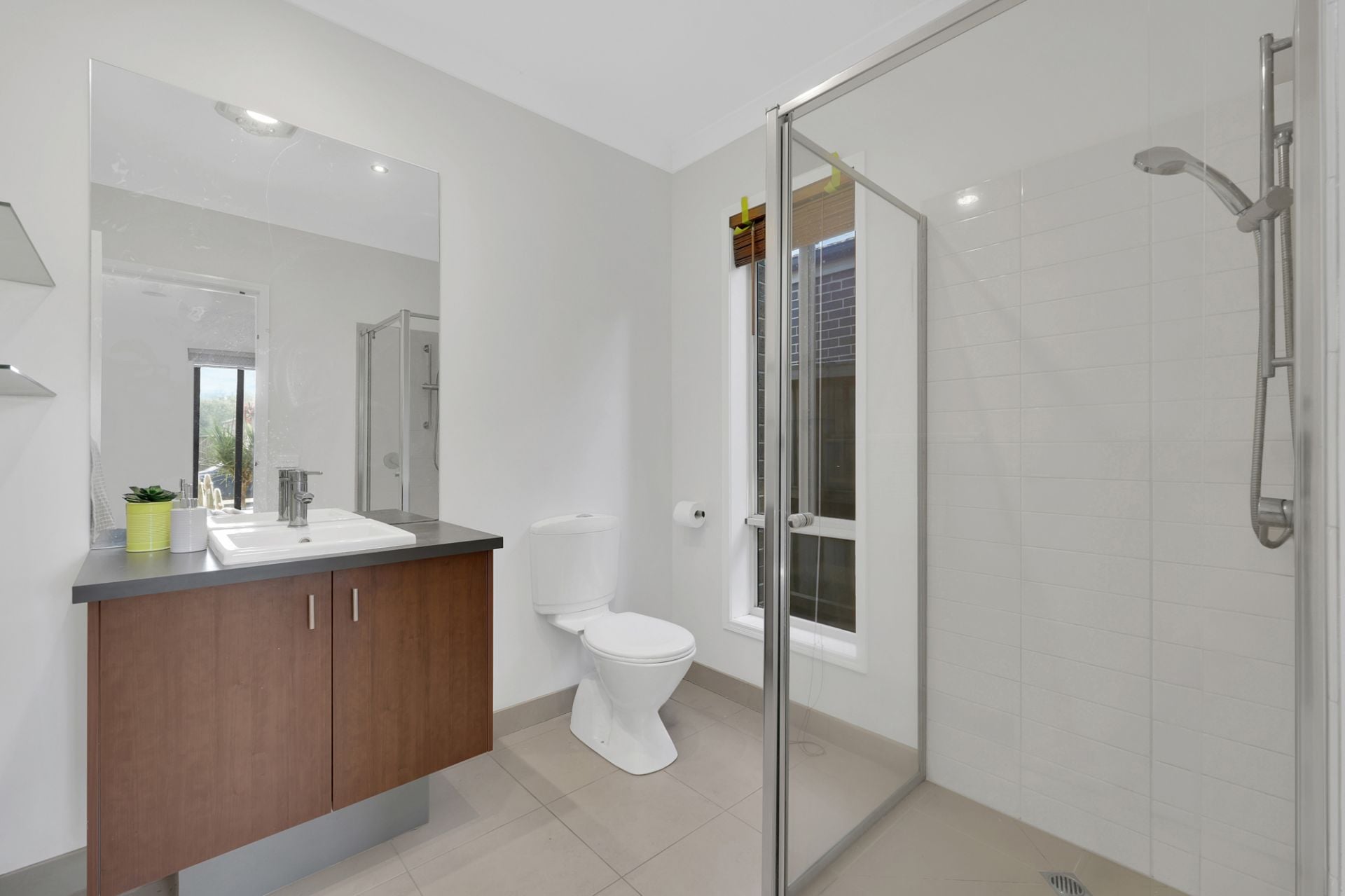A Spacious Family Haven with Excellent Side Access!