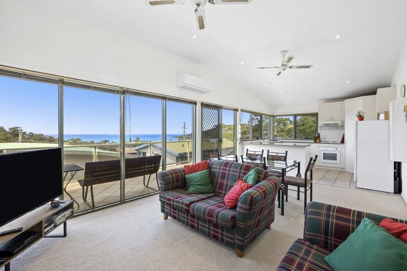 2/34 Richardson Boulevard, Lorne, VIC, Lorne - Thumbnail 2