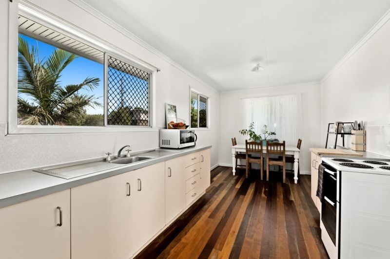 73 Cooroora Street Dicky Beach QLD, Dicky Beach - Thumbnail 4