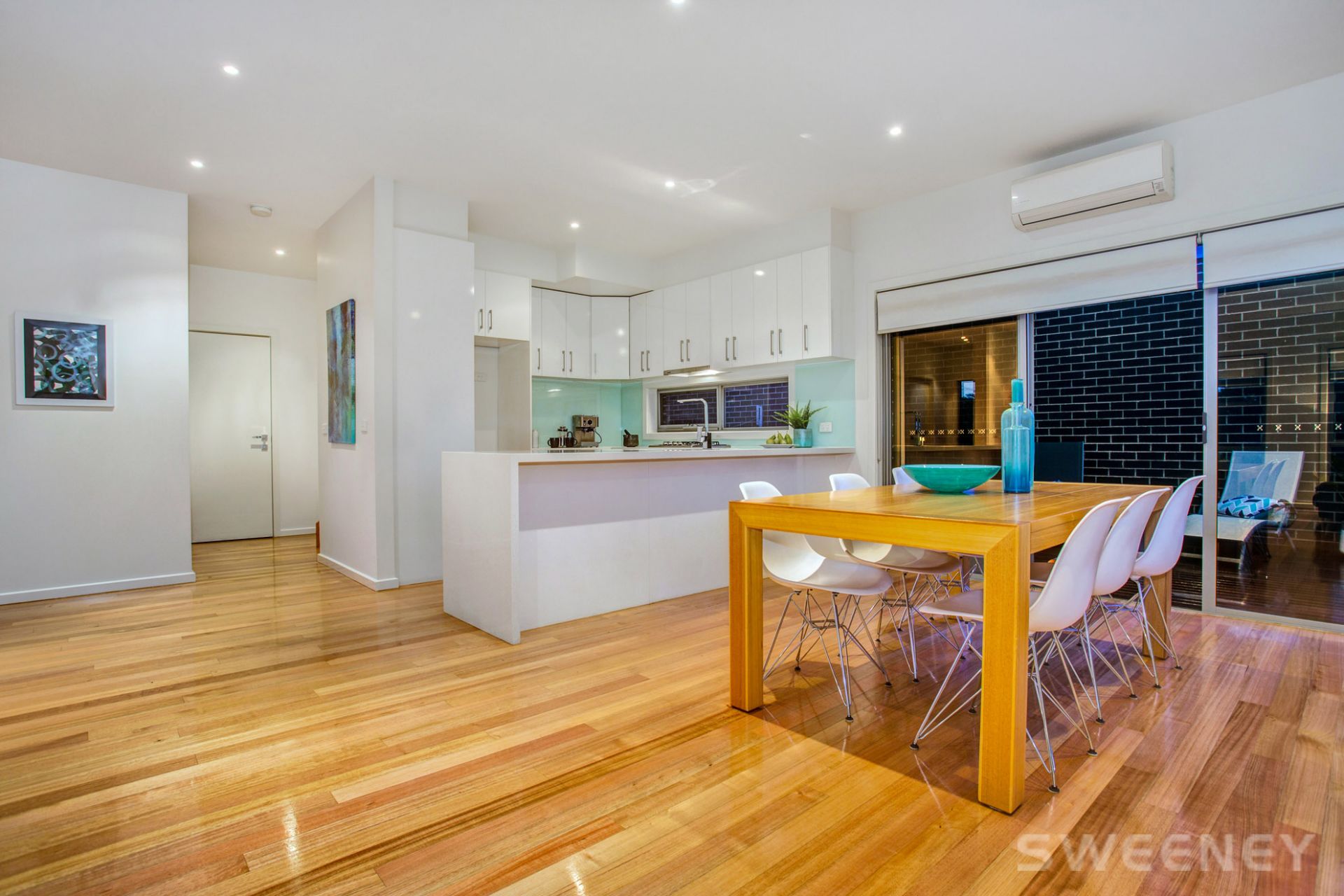 33 Somers Parade, Altona - Thumbnail 7