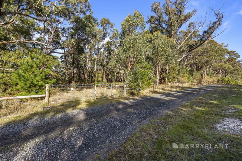 217 Lockyers Road, Garibaldi - Thumbnail 6