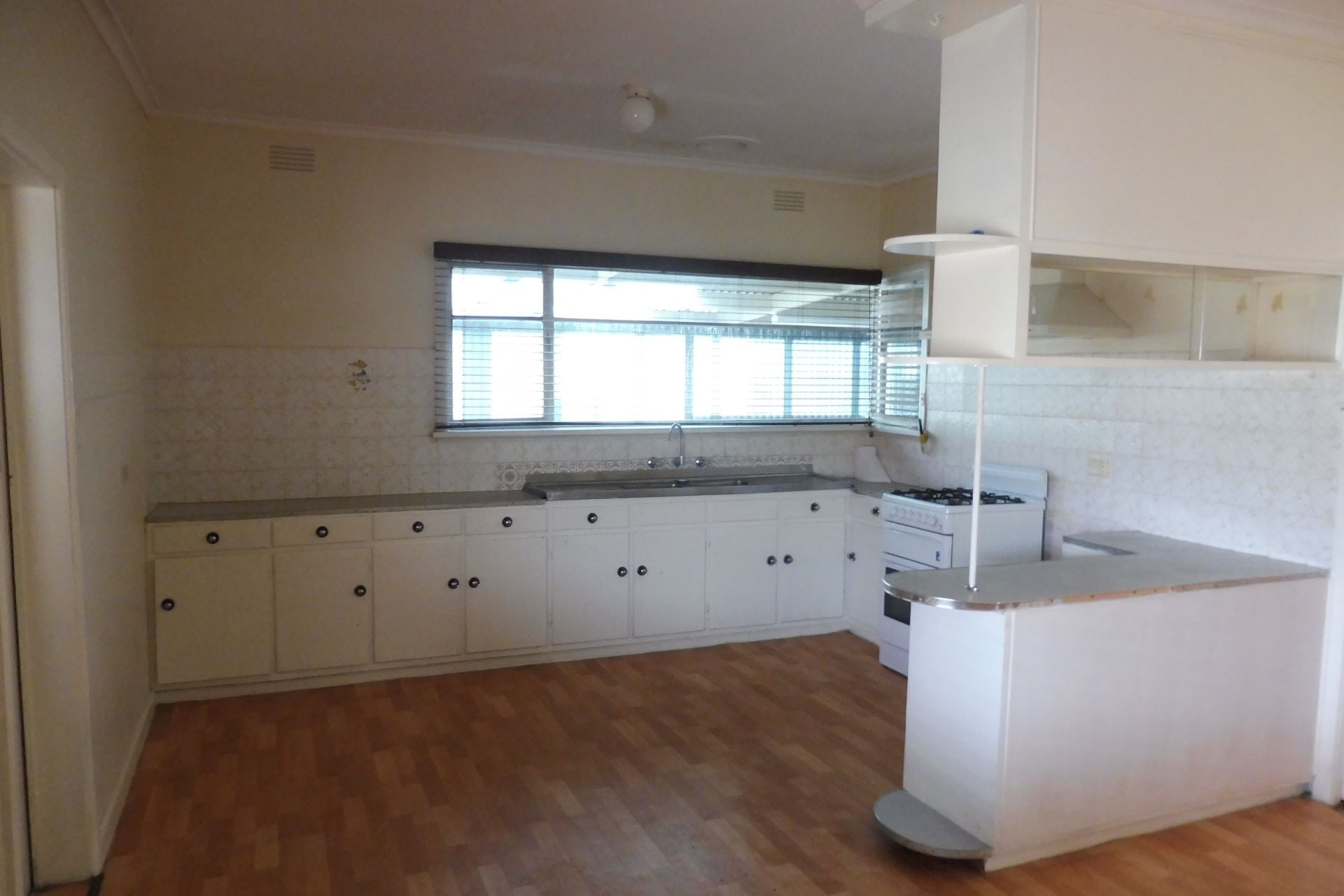 SPACIOUS 3 BEDROOM HOME