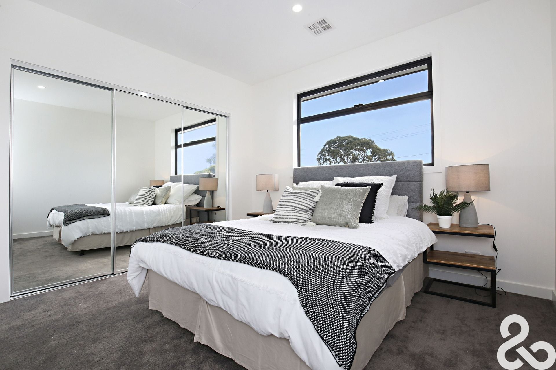 SPACIOUS LUXURY WITH DESIGNER DETAIL
