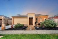 9 Illawarra Avenue, Clyde VIC, Clyde - Image 1