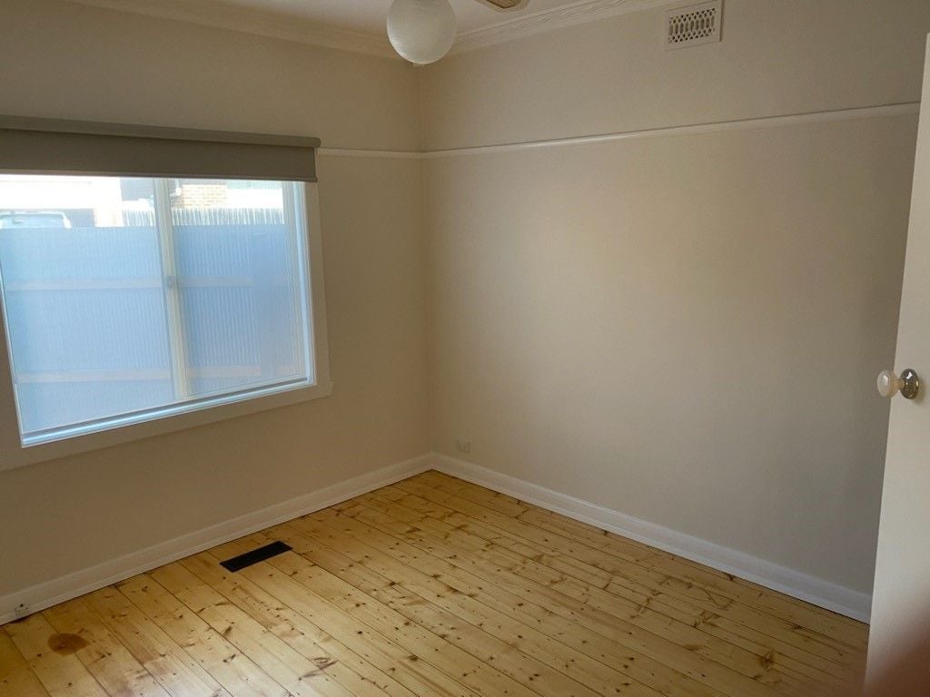 LOW MAINTENANCE 2 BEDROOM HOME!