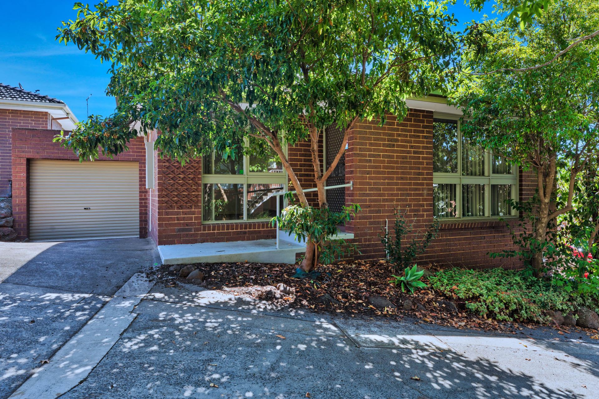 18/16-20 Laurence Avenue, Airport West VIC