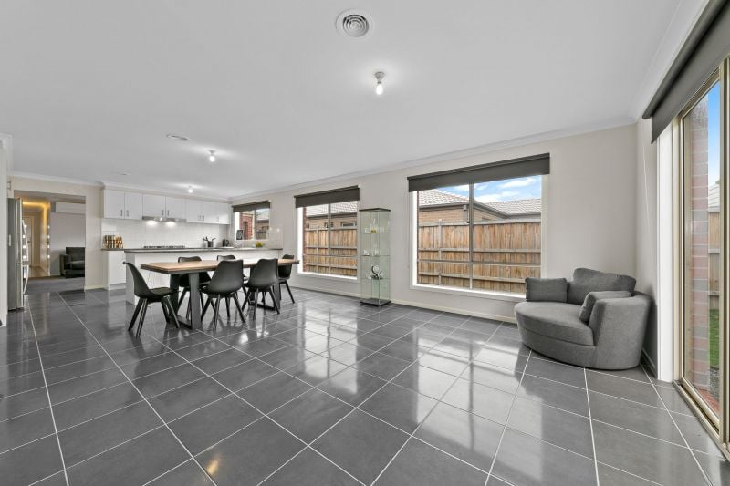 22 Meadowlea Cresent, Pakenham - Thumbnail 5