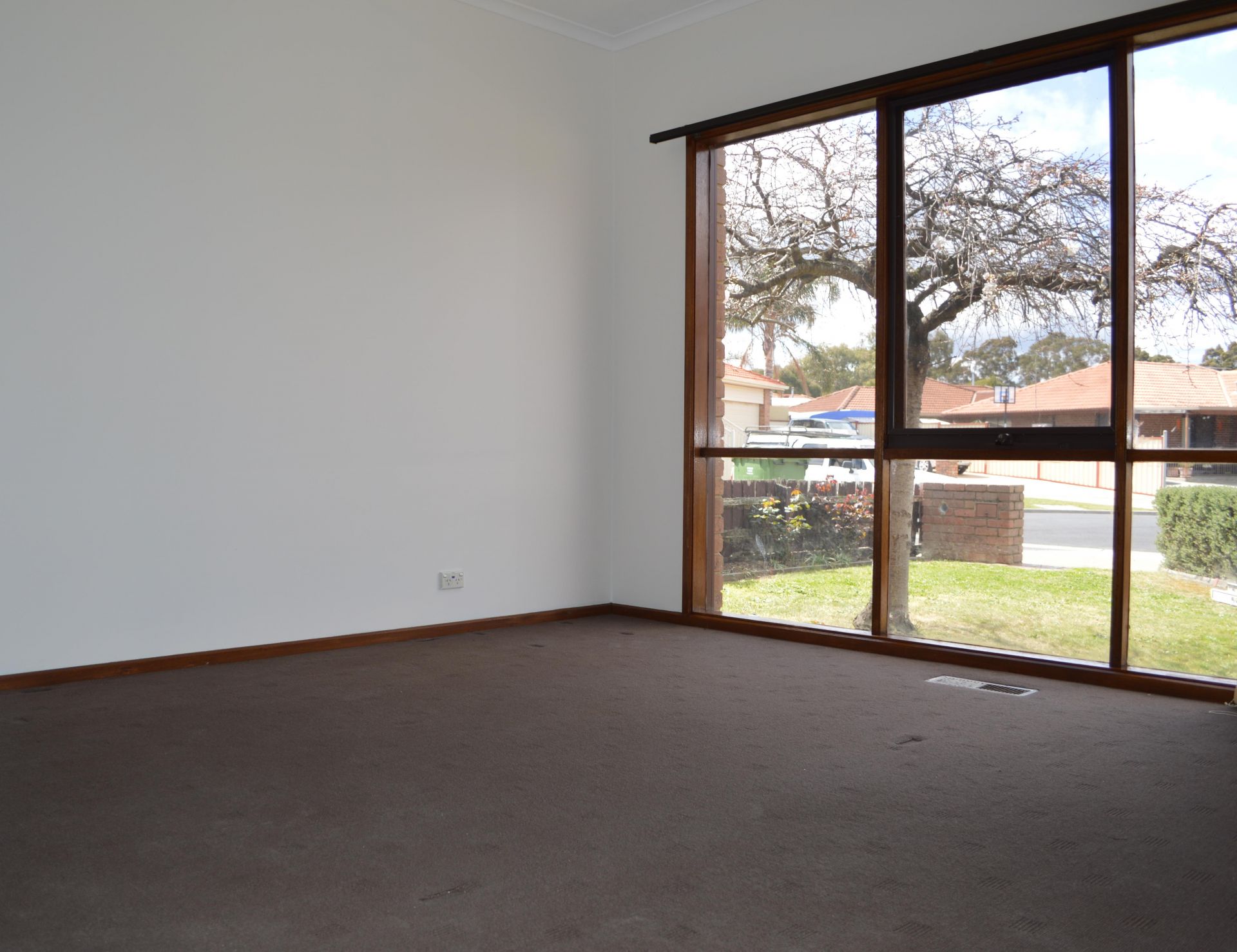 FAMILY HOME IN QUIET COURT LOCATION