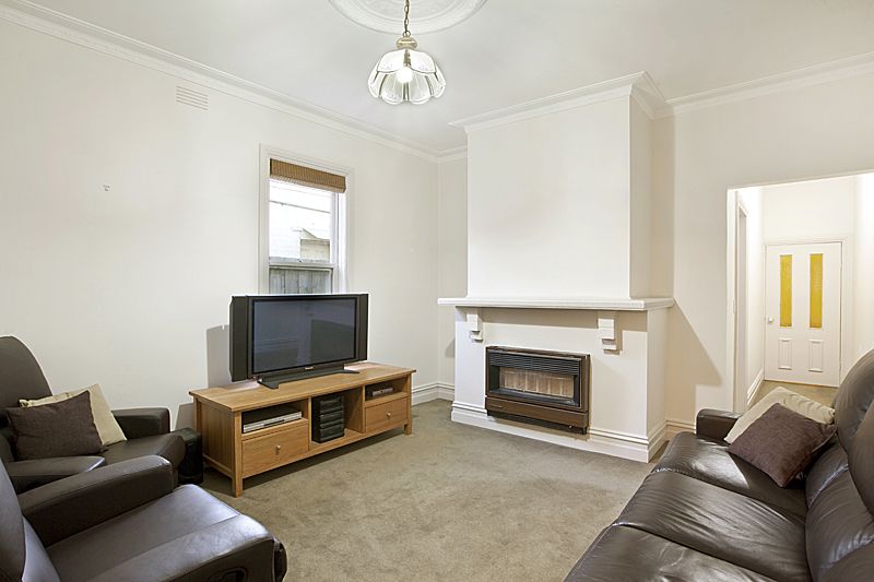 127 Wellingston Street, Kew - Thumbnail 2