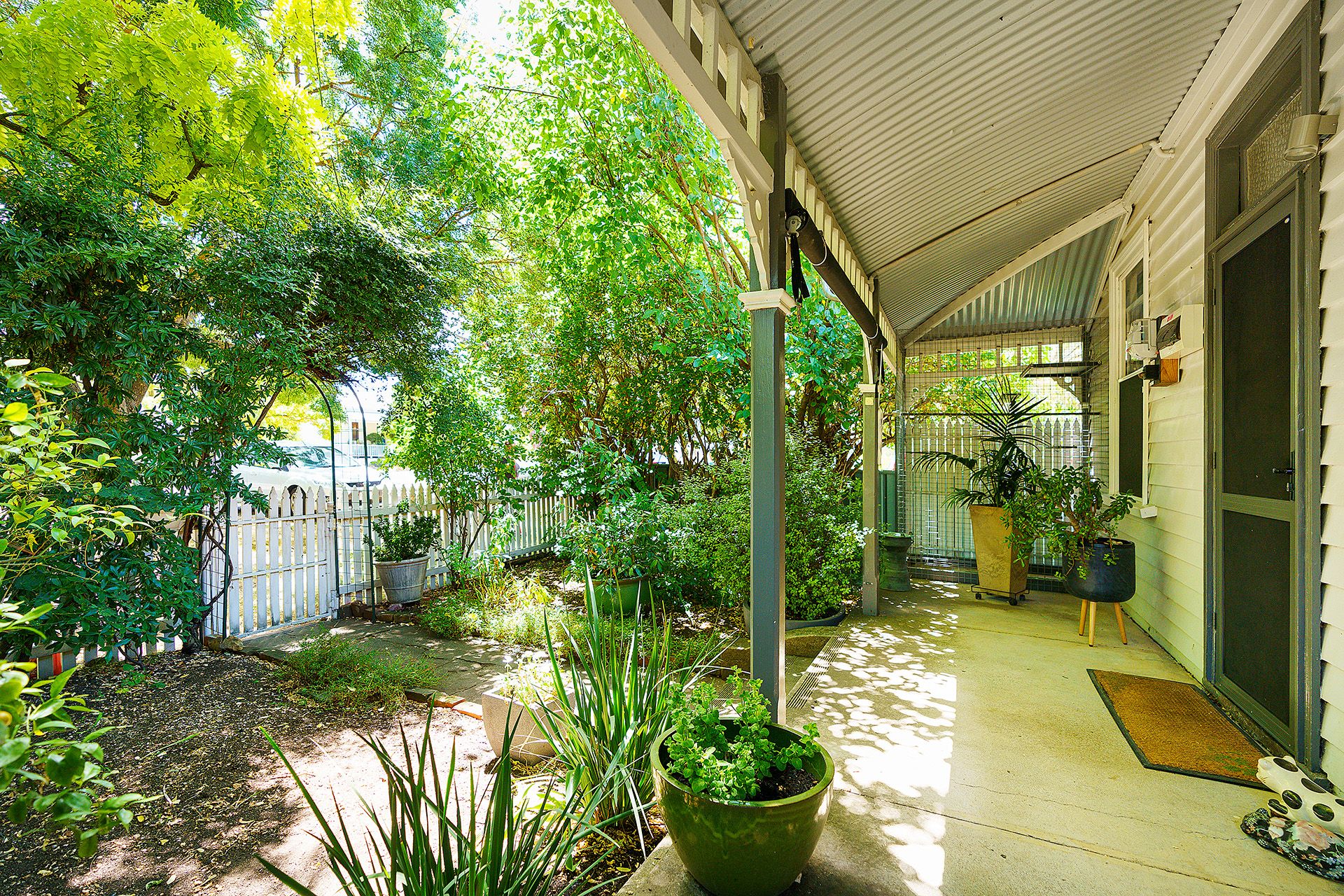 46 Doveton Street, Castlemaine - Thumbnail 2